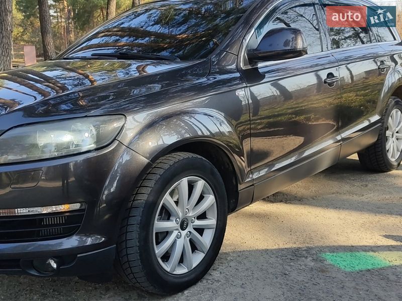 Внедорожник / Кроссовер Audi Q7 2006 в Нетешине