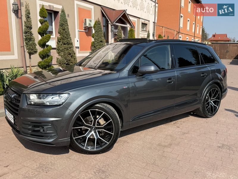 Внедорожник / Кроссовер Audi Q7 2016 в Стрые