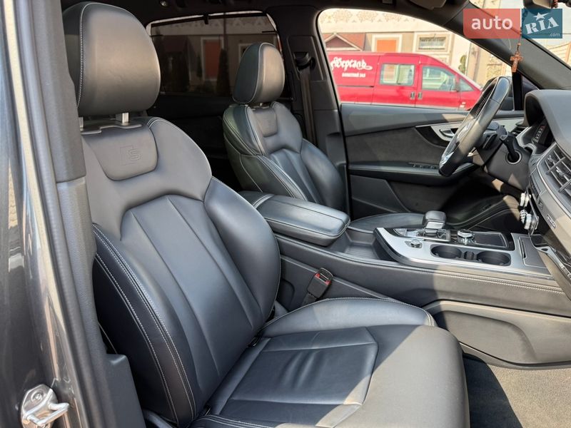 Внедорожник / Кроссовер Audi Q7 2016 в Стрые