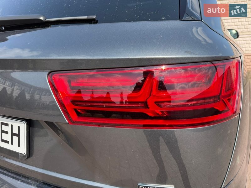Внедорожник / Кроссовер Audi Q7 2016 в Стрые