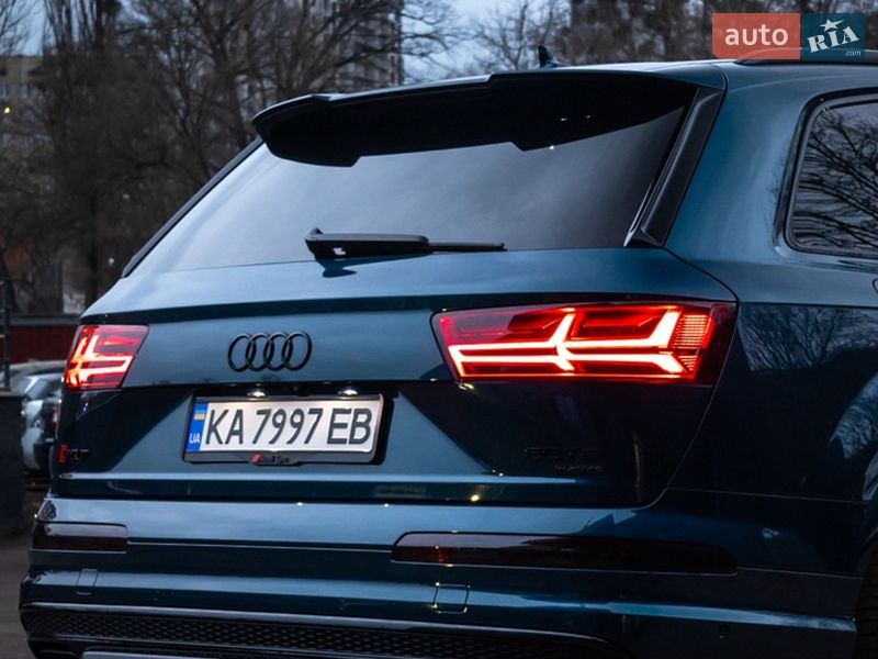 Позашляховик / Кросовер Audi Q7 2019 в Києві