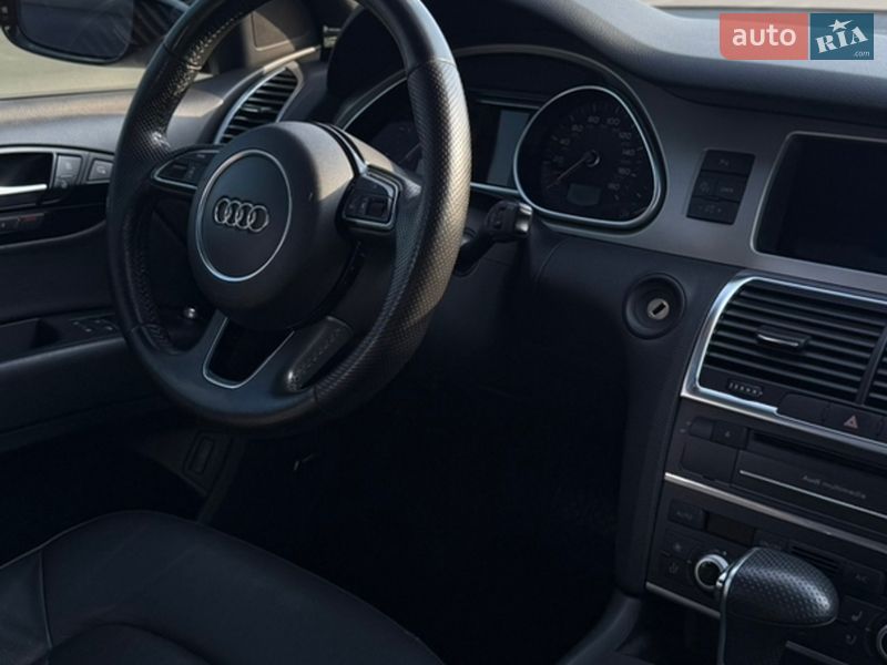 Позашляховик / Кросовер Audi Q7 2014 в Києві