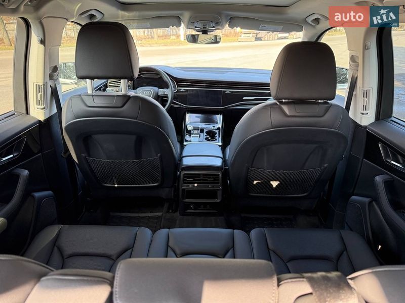 Позашляховик / Кросовер Audi Q7 2023 в Києві фото 24 Позашляховик / Кросовер Audi Q7 2023 в Києві