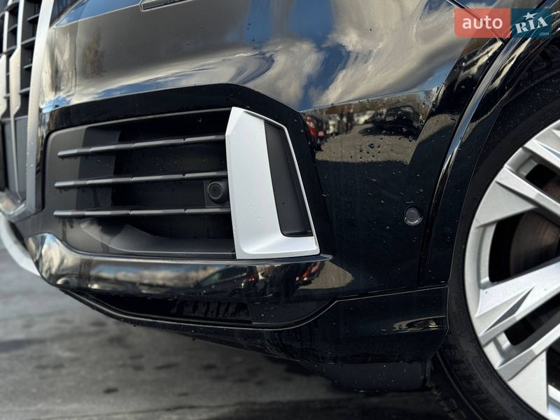 Позашляховик / Кросовер Audi Q7 2019 в Рівному