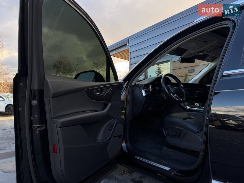 Позашляховик / Кросовер Audi Q7 2019 в Рівному