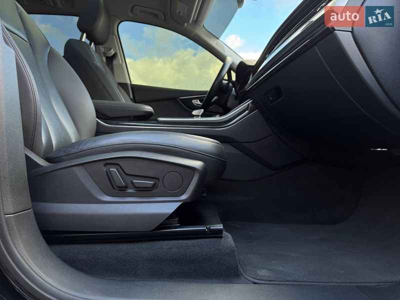 Позашляховик / Кросовер Audi Q7 2019 в Рівному