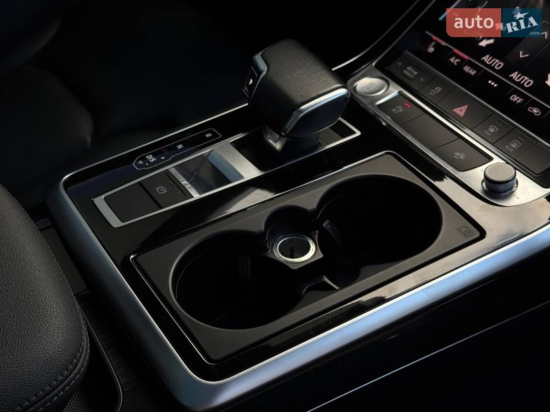 Позашляховик / Кросовер Audi Q7 2019 в Рівному