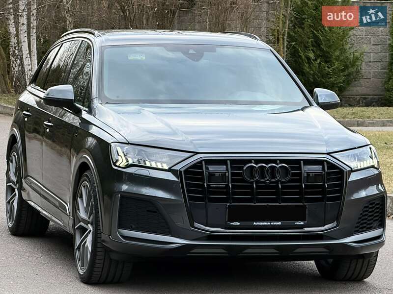 Внедорожник / Кроссовер Audi Q7 2020 в Ровно