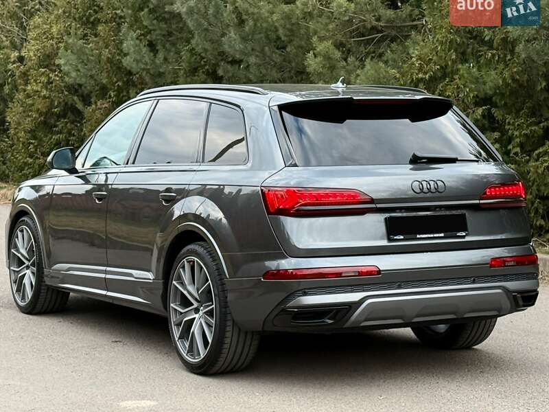 Внедорожник / Кроссовер Audi Q7 2020 в Ровно