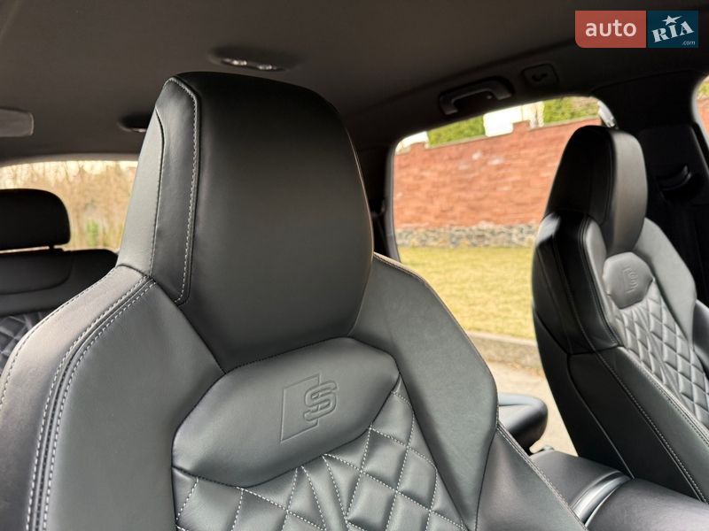 Внедорожник / Кроссовер Audi Q7 2020 в Ровно