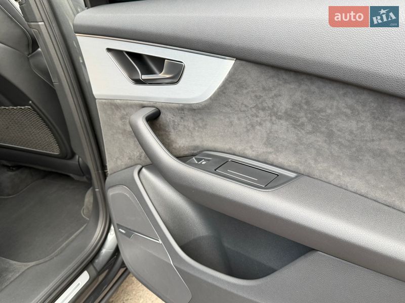 Внедорожник / Кроссовер Audi Q7 2020 в Ровно