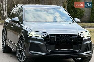 Внедорожник / Кроссовер Audi Q7 2020 в Ровно