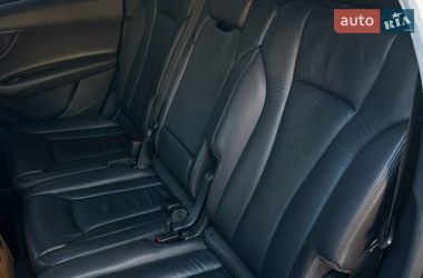 Позашляховик / Кросовер Audi Q7 2015 в Києві
