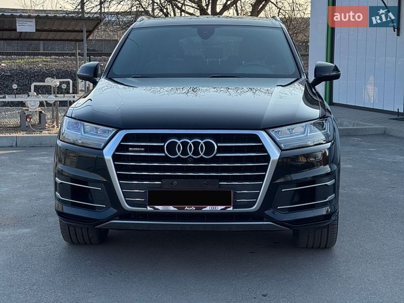 Позашляховик / Кросовер Audi Q7 2019 в Фастові