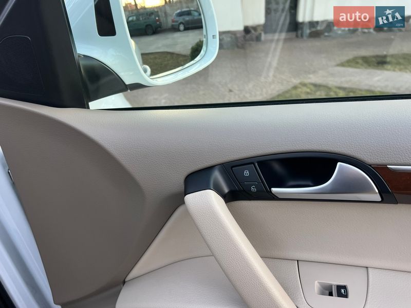 Позашляховик / Кросовер Audi Q7 2012 в Києві фото 126 Позашляховик / Кросовер Audi Q7 2012 в Києві
