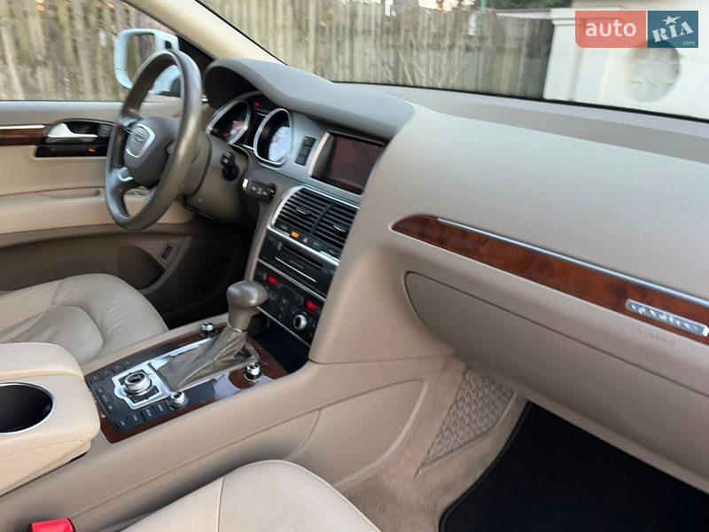 Позашляховик / Кросовер Audi Q7 2012 в Києві фото 124 Позашляховик / Кросовер Audi Q7 2012 в Києві