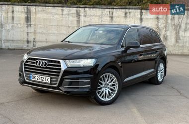 Внедорожник / Кроссовер Audi Q7 2015 в Ровно