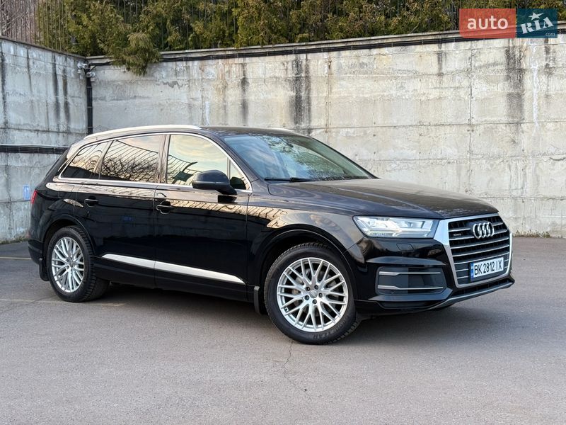 Внедорожник / Кроссовер Audi Q7 2015 в Ровно
