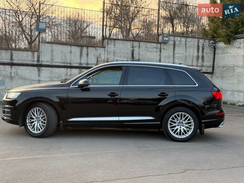 Внедорожник / Кроссовер Audi Q7 2015 в Ровно