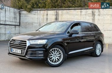 Внедорожник / Кроссовер Audi Q7 2015 в Ровно