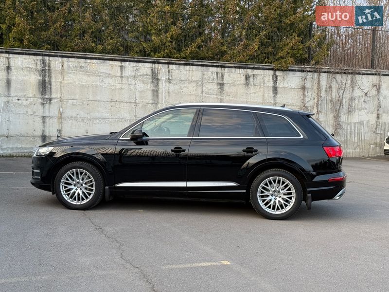Внедорожник / Кроссовер Audi Q7 2015 в Ровно