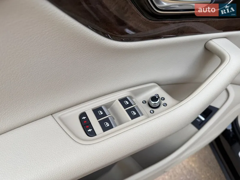 Audi Q7 2015 VIN WAUZZZ4M9GD011691 фото оголошення 53 з 104