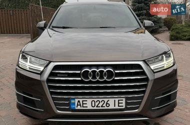 Позашляховик / Кросовер Audi Q7 2017 в Павлограді