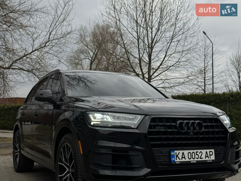 Позашляховик / Кросовер Audi Q7 2016 в Києві