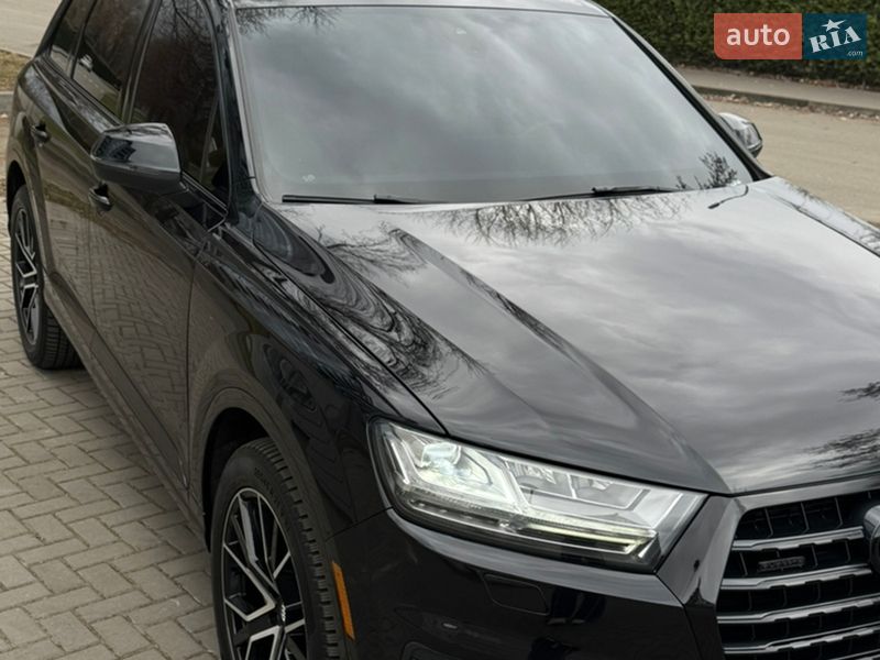 Позашляховик / Кросовер Audi Q7 2016 в Києві