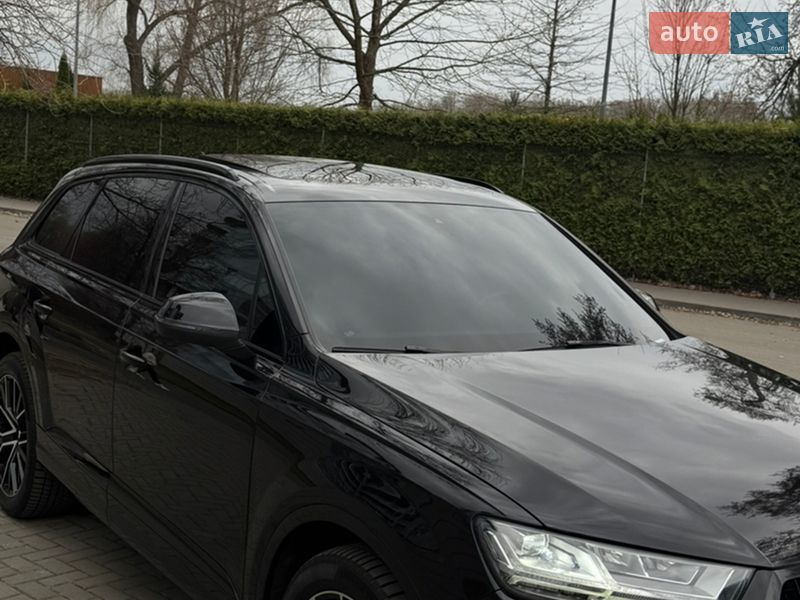 Позашляховик / Кросовер Audi Q7 2016 в Києві