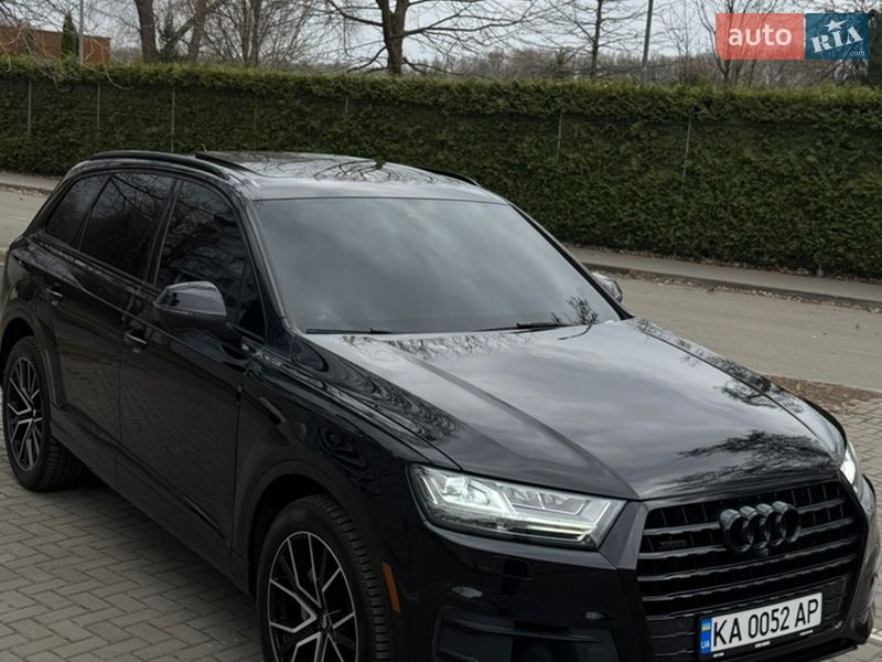 Позашляховик / Кросовер Audi Q7 2016 в Києві