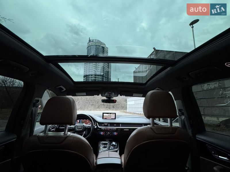 Позашляховик / Кросовер Audi Q7 2016 в Києві