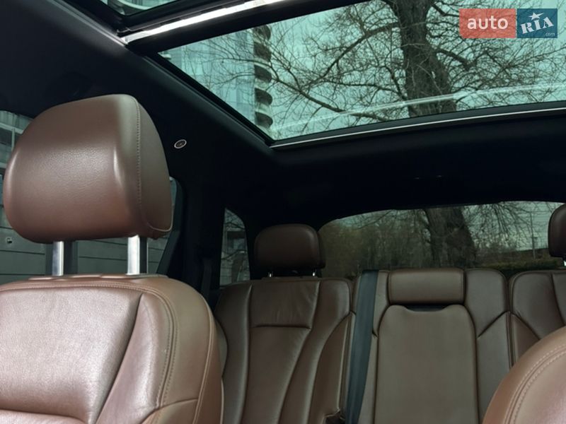 Позашляховик / Кросовер Audi Q7 2016 в Києві