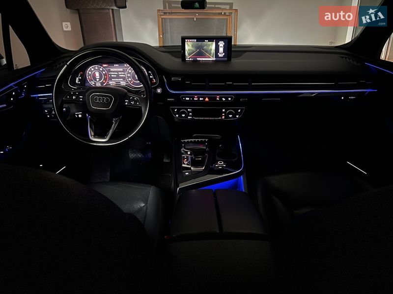 Позашляховик / Кросовер Audi Q7 2017 в Мукачевому