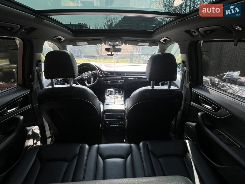 Позашляховик / Кросовер Audi Q7 2017 в Мукачевому