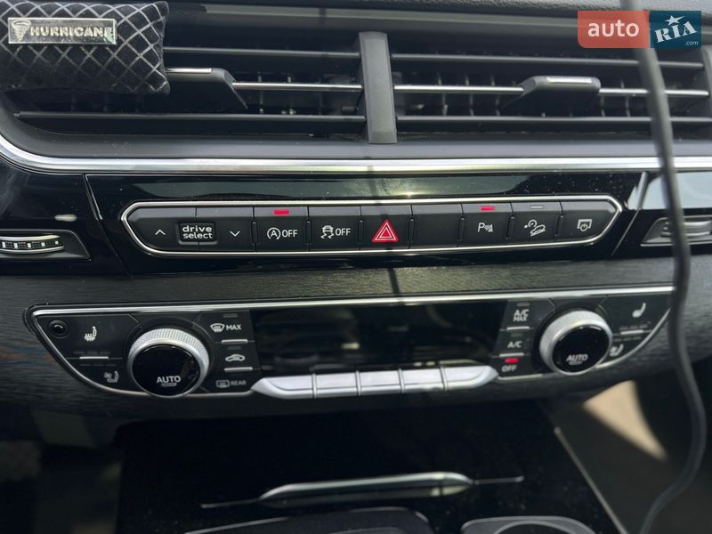 Позашляховик / Кросовер Audi Q7 2017 в Мукачевому