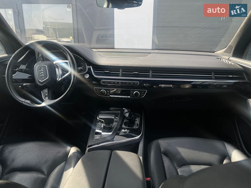 Позашляховик / Кросовер Audi Q7 2017 в Мукачевому