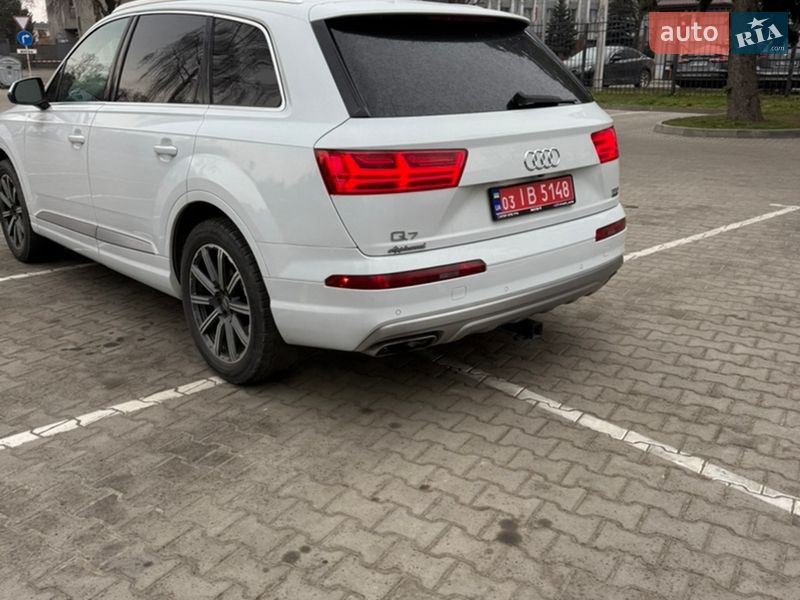 Внедорожник / Кроссовер Audi Q7 2016 в Луцке