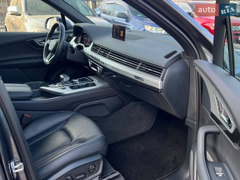 Внедорожник / Кроссовер Audi Q7 2019 в Полтаве