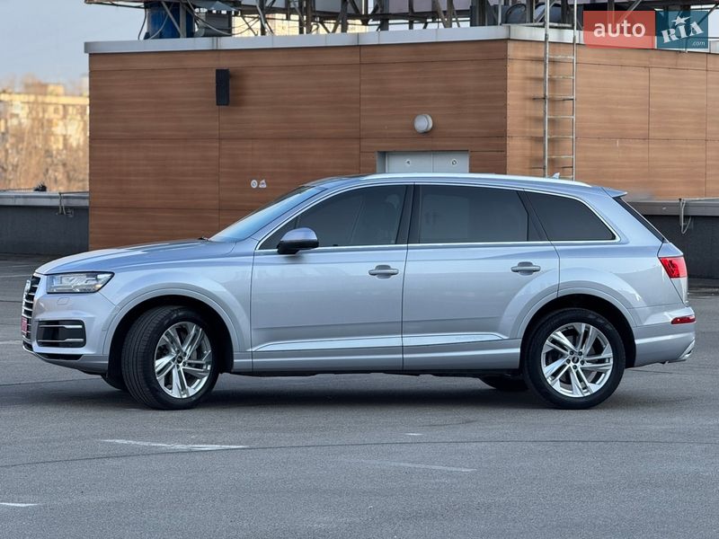 Позашляховик / Кросовер Audi Q7 2018 в Києві фото 14 Позашляховик / Кросовер Audi Q7 2018 в Києві
