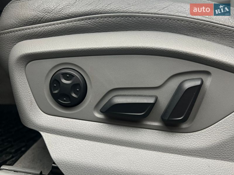 Внедорожник / Кроссовер Audi Q7 2016 в Хусте