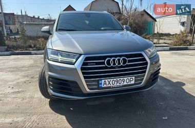 Позашляховик / Кросовер Audi Q7 2017 в Харкові