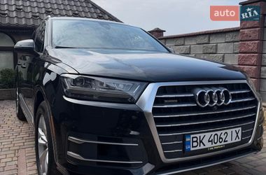 Внедорожник / Кроссовер Audi Q7 2018 в Ровно