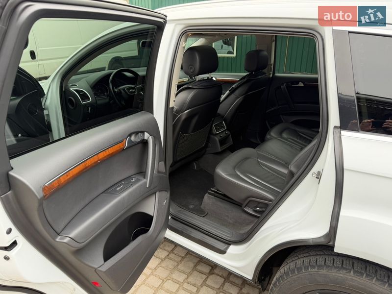 Позашляховик / Кросовер Audi Q7 2014 в Одесі