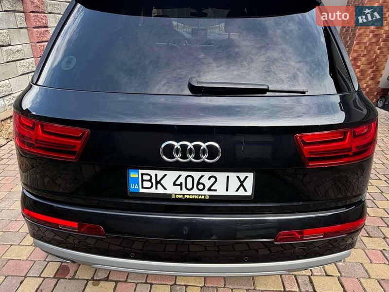 Внедорожник / Кроссовер Audi Q7 2018 в Ровно