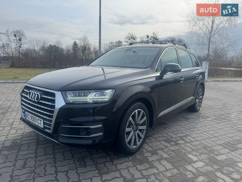 Позашляховик / Кросовер Audi Q7 2016 в Львові