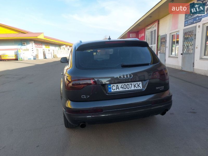 Внедорожник / Кроссовер Audi Q7 2006 в Черкассах