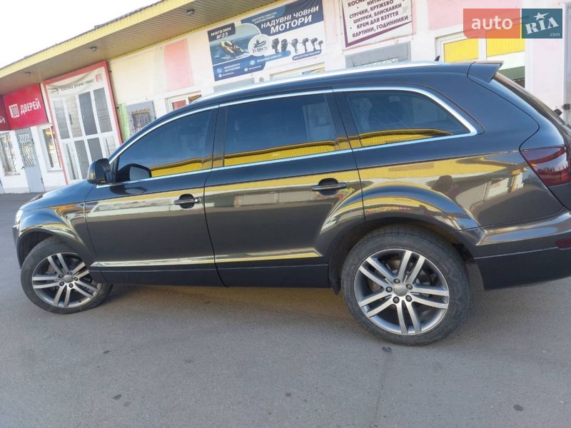 Внедорожник / Кроссовер Audi Q7 2006 в Черкассах