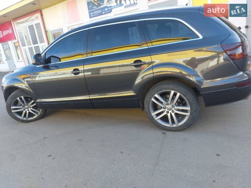 Внедорожник / Кроссовер Audi Q7 2006 в Черкассах