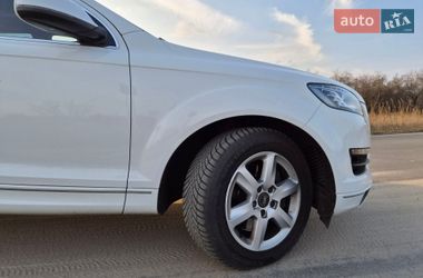 Позашляховик / Кросовер Audi Q7 2013 в Києві